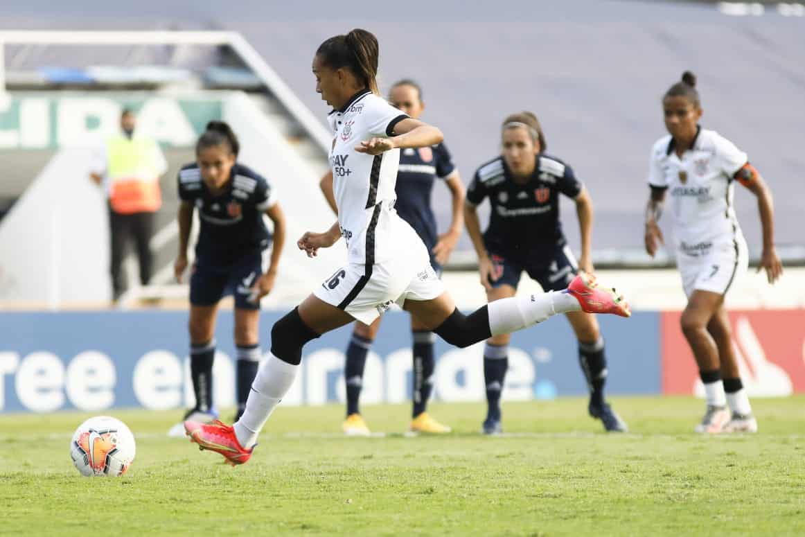 Adriana destaca ida para Seleção Brasileira