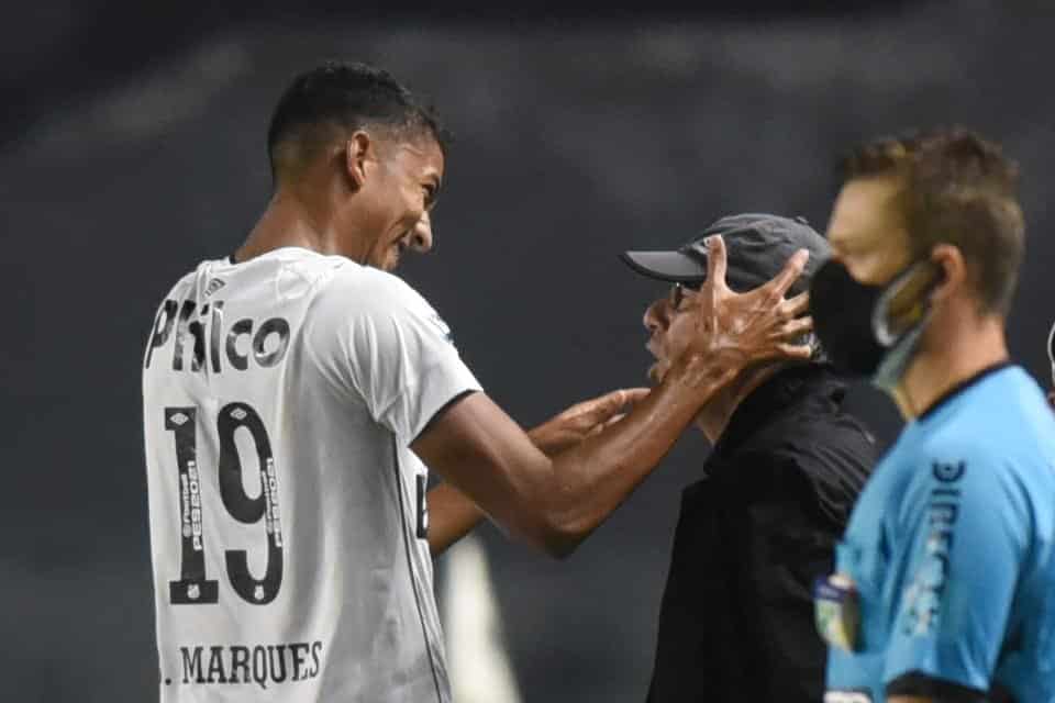 Ariel Holan elogia garotos da base: “Estou muito contente com o que fizeram dentro de campo”