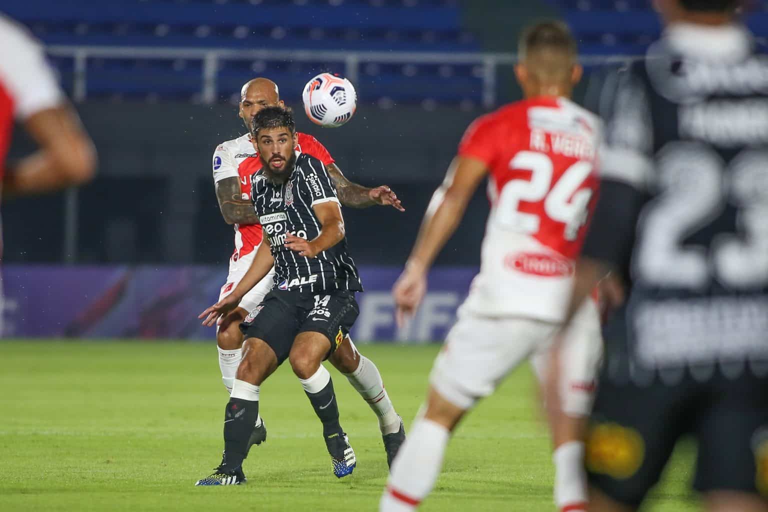 Mancini destaca força do River Plate-PAR contra o Corinthians: “Enfrentamos uma equipe bem postada, usou muito o corpo a corpo”