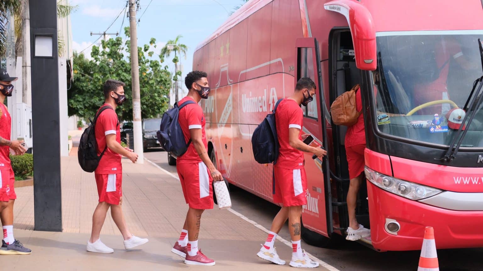 Desfalcado, Vila Nova visita Jaraguá pelo Goianão
