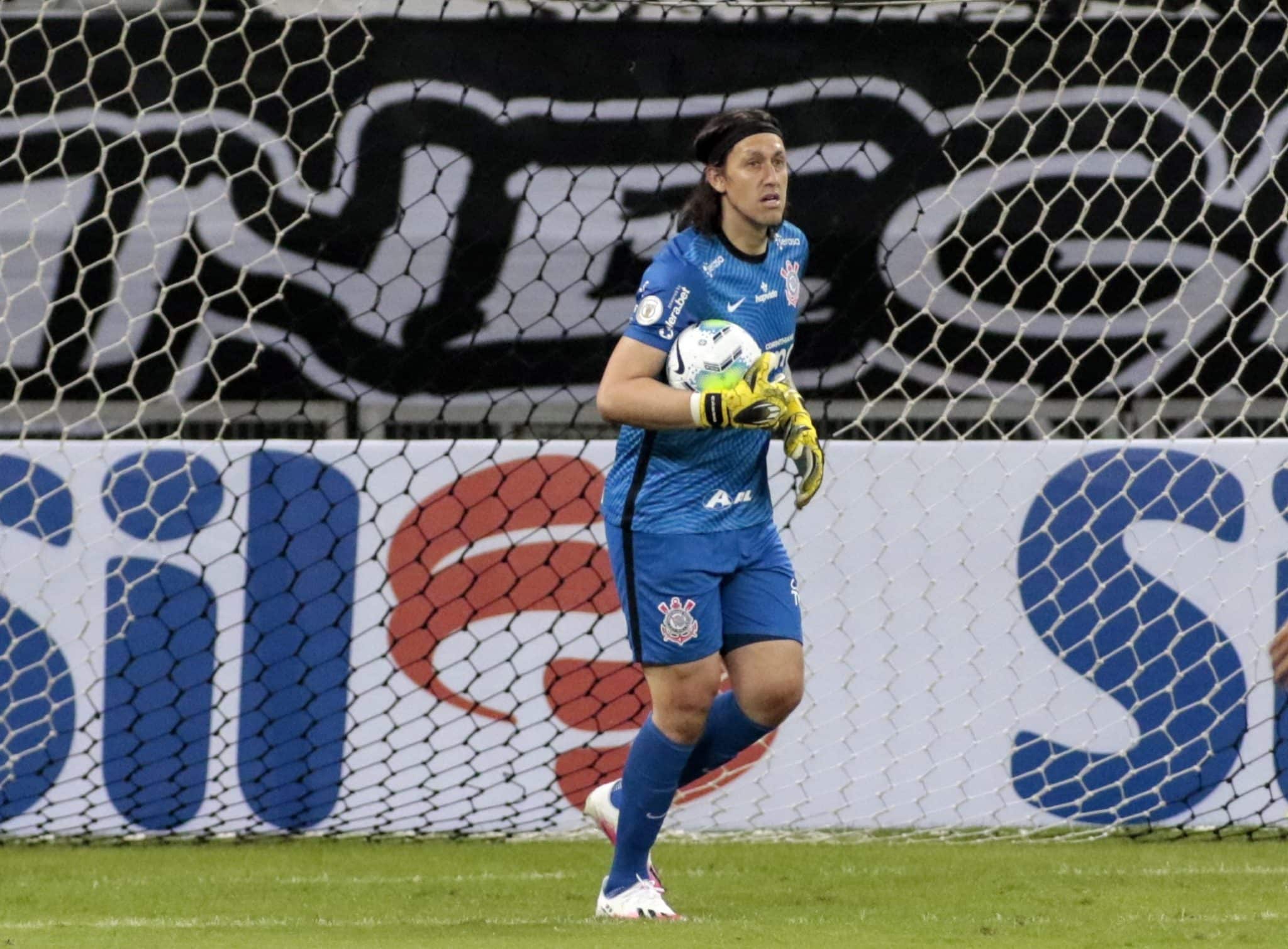 Cássio aponta falta no lance do gol da derrota do Corinthians e admite falha: “Eu estava relaxado”