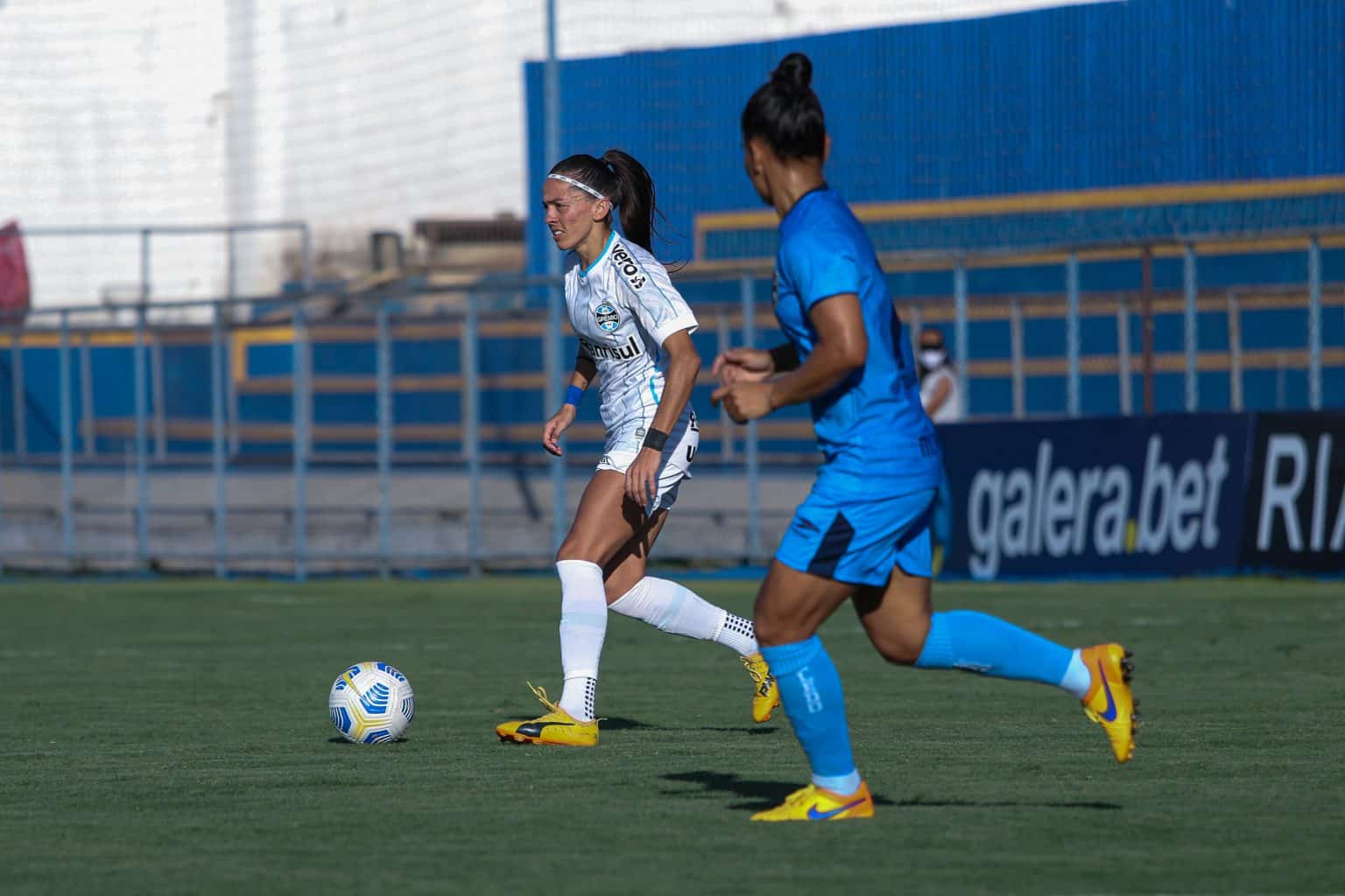 Pri Back completa 50 jogos pelo Grêmio