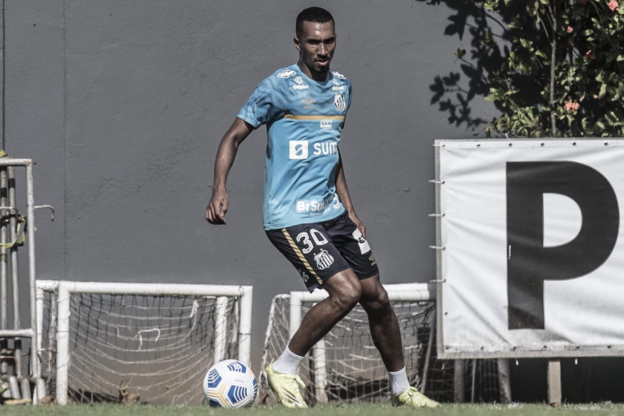 Lucas Braga revela pedidos de Diniz e afirma: “Quem ganha é o Santos”