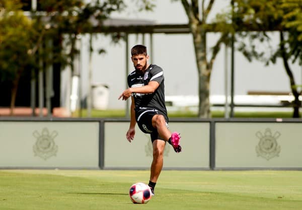 Corinthians encaminha empréstimo de Bruno Méndez para o Internacional