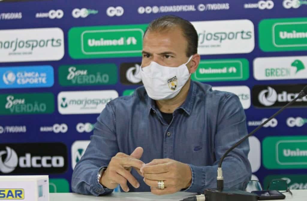 Harlei descarta chegada de João Paulo