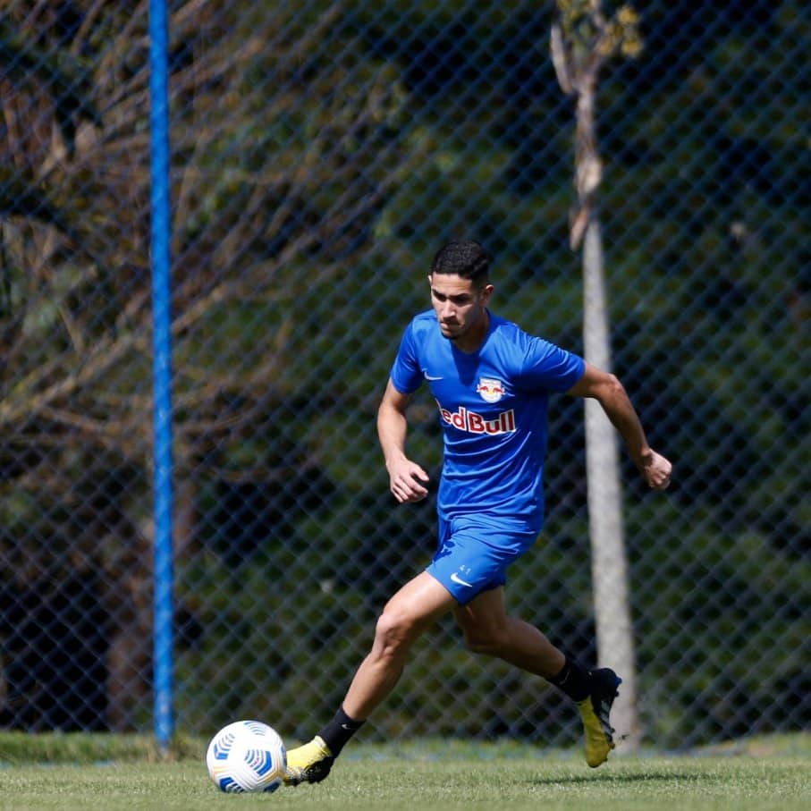 Praxedes no Bragantino gera lucro ao Fluminense