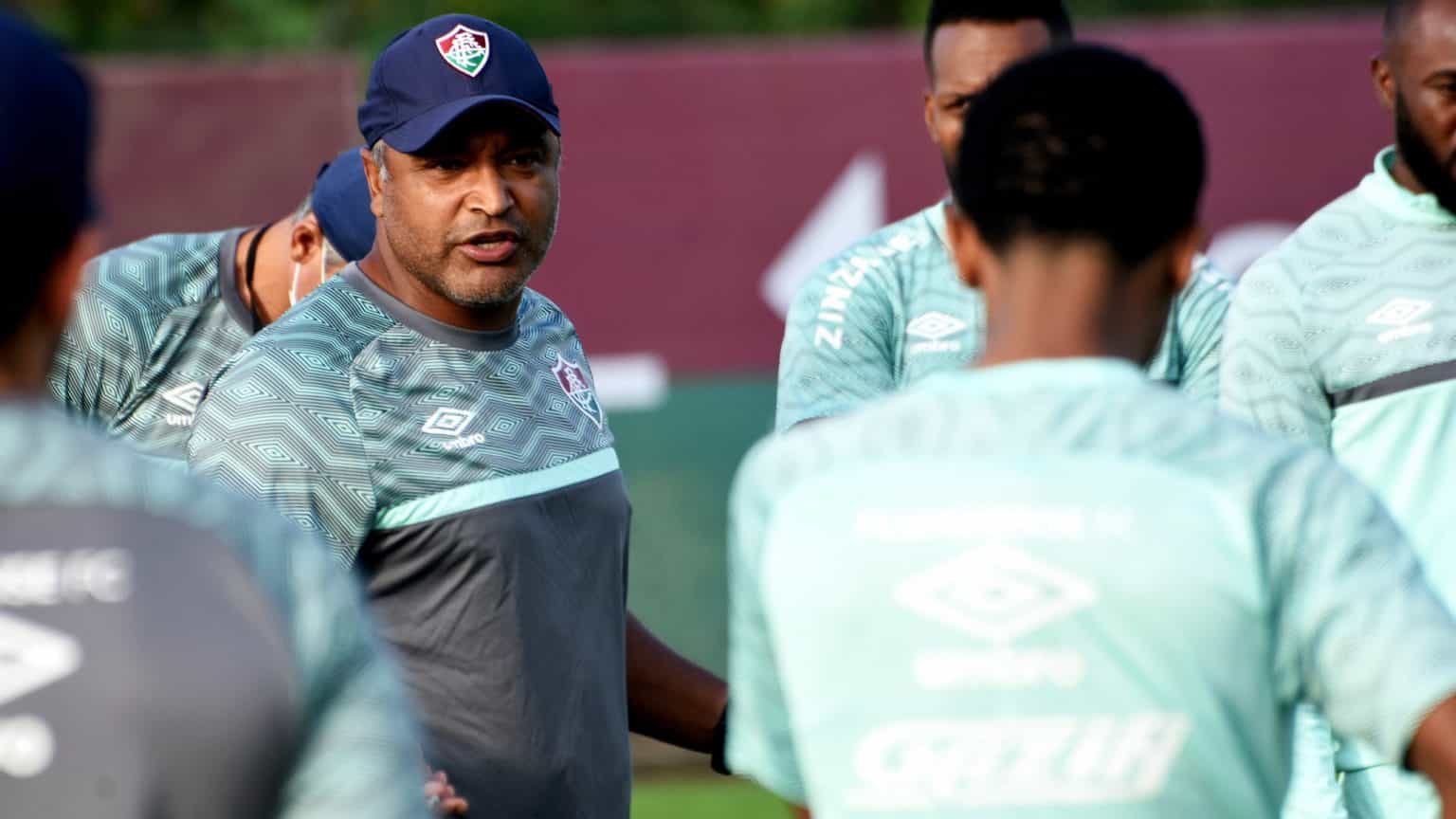 Flu: Roger fala sobre “Juntar os cacos” após derrota