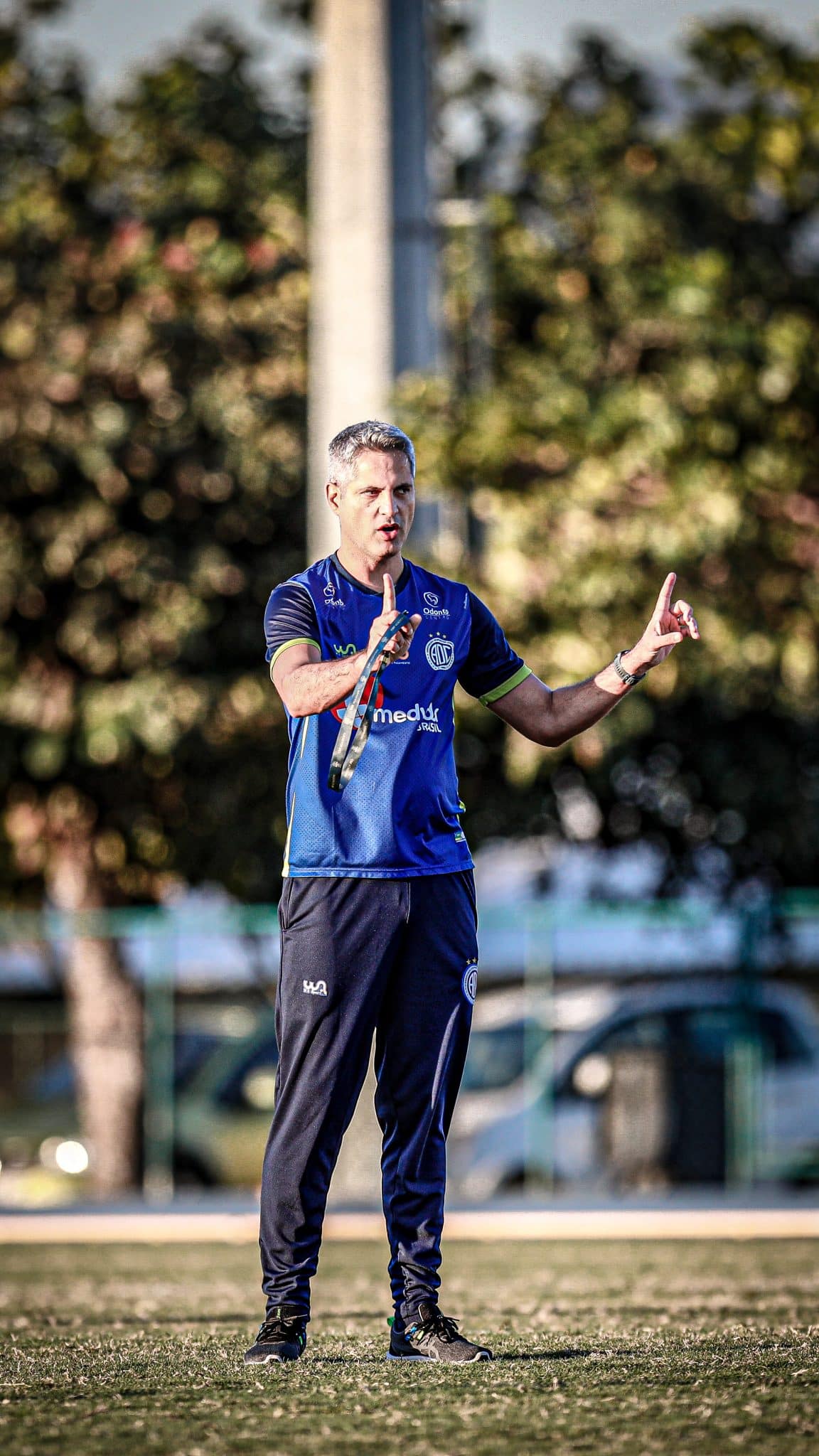 Veja próxima sequência de jogos do Confiança