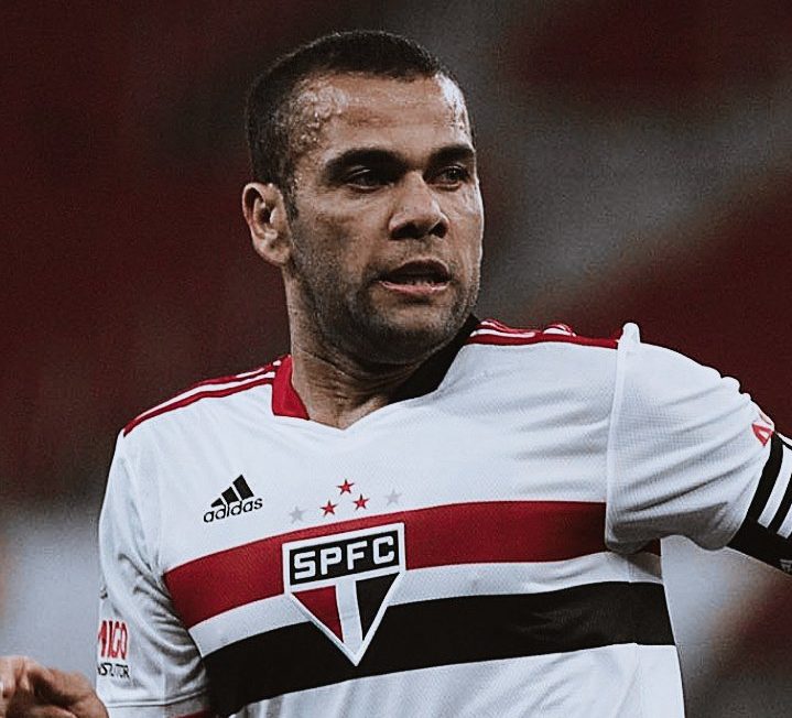 São Paulo tem grande dívida com Dani Alves