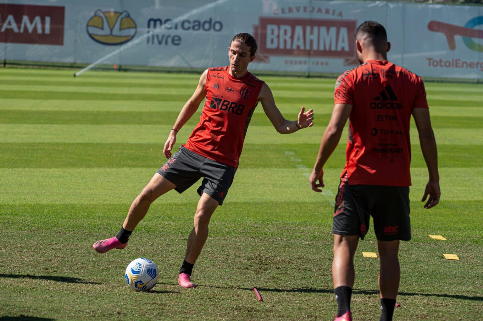 Flamengo viaja para enfrentar Fluminense no domingo (4)