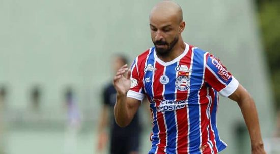 Saída de Thaciano faz Bahia voltar ao mercado