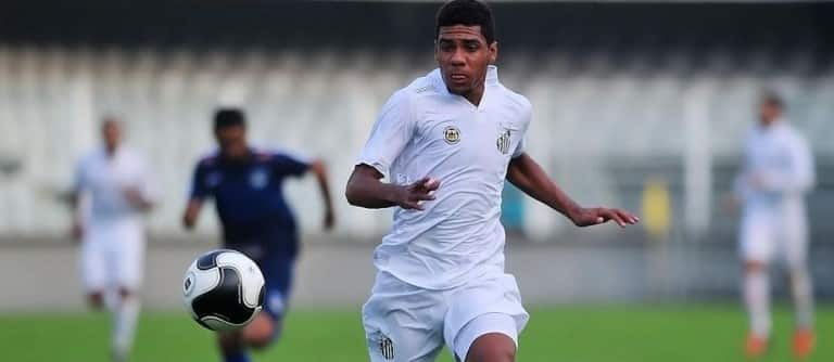 Kesley, ex-Santos, projeta duelo pela Copa do Brasil: “Espero fazer um grande jogo”