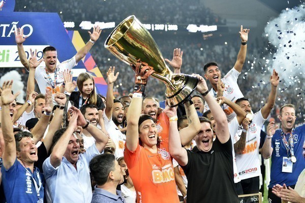 Cássio agradece ao Corinthians: “Devo muito ao clube”