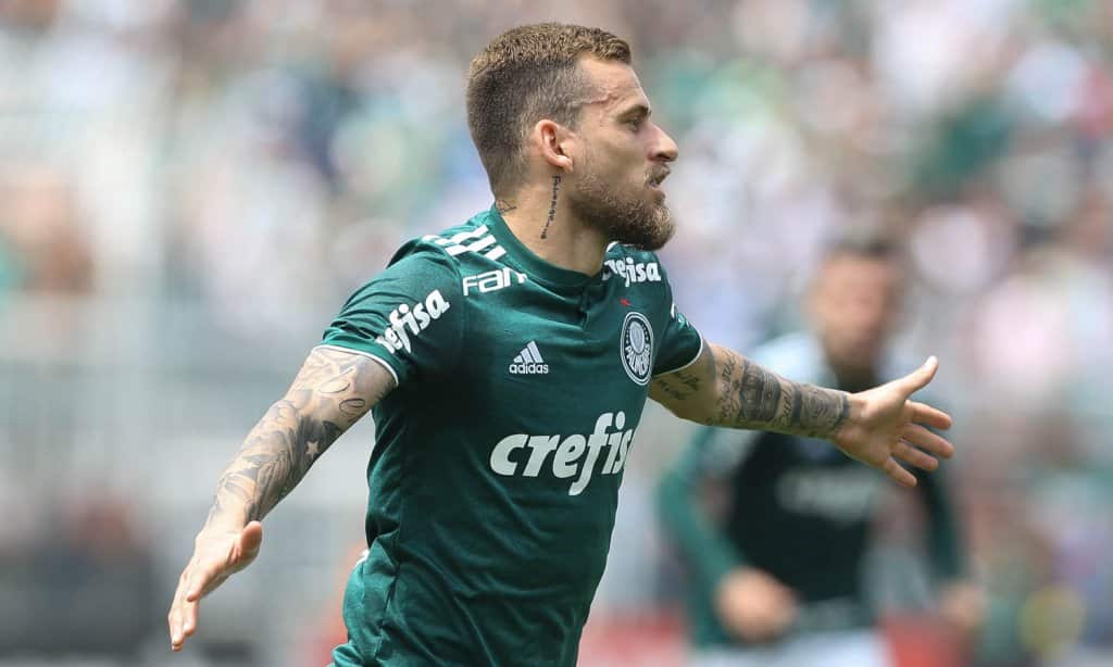 Bahia faz consulta por Lucas Lima, mas recua
