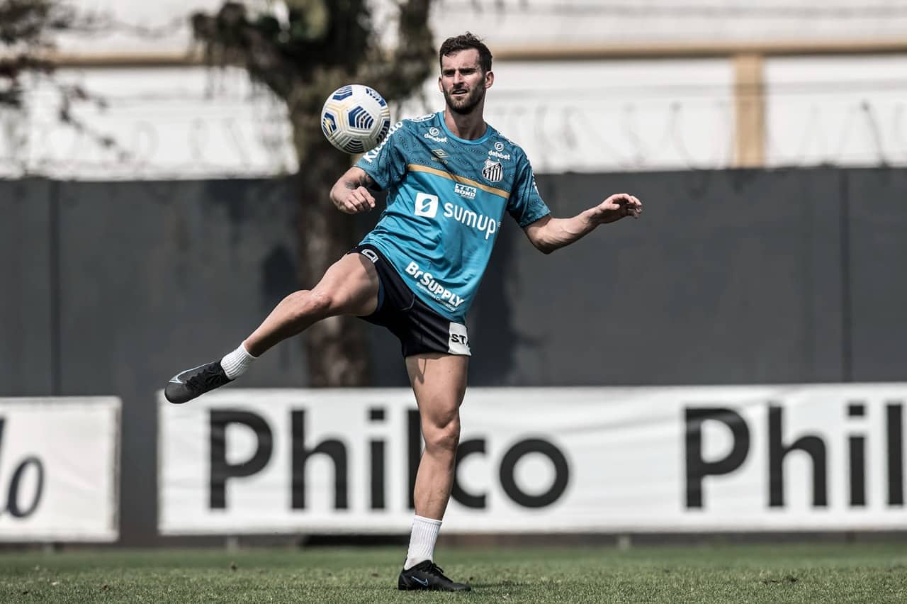 Reforços do Santos treinam já no CT Rei Pelé