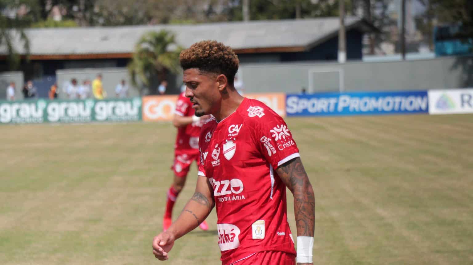 Willian Formiga tem lesão confirmada e desfalca Vila Nova