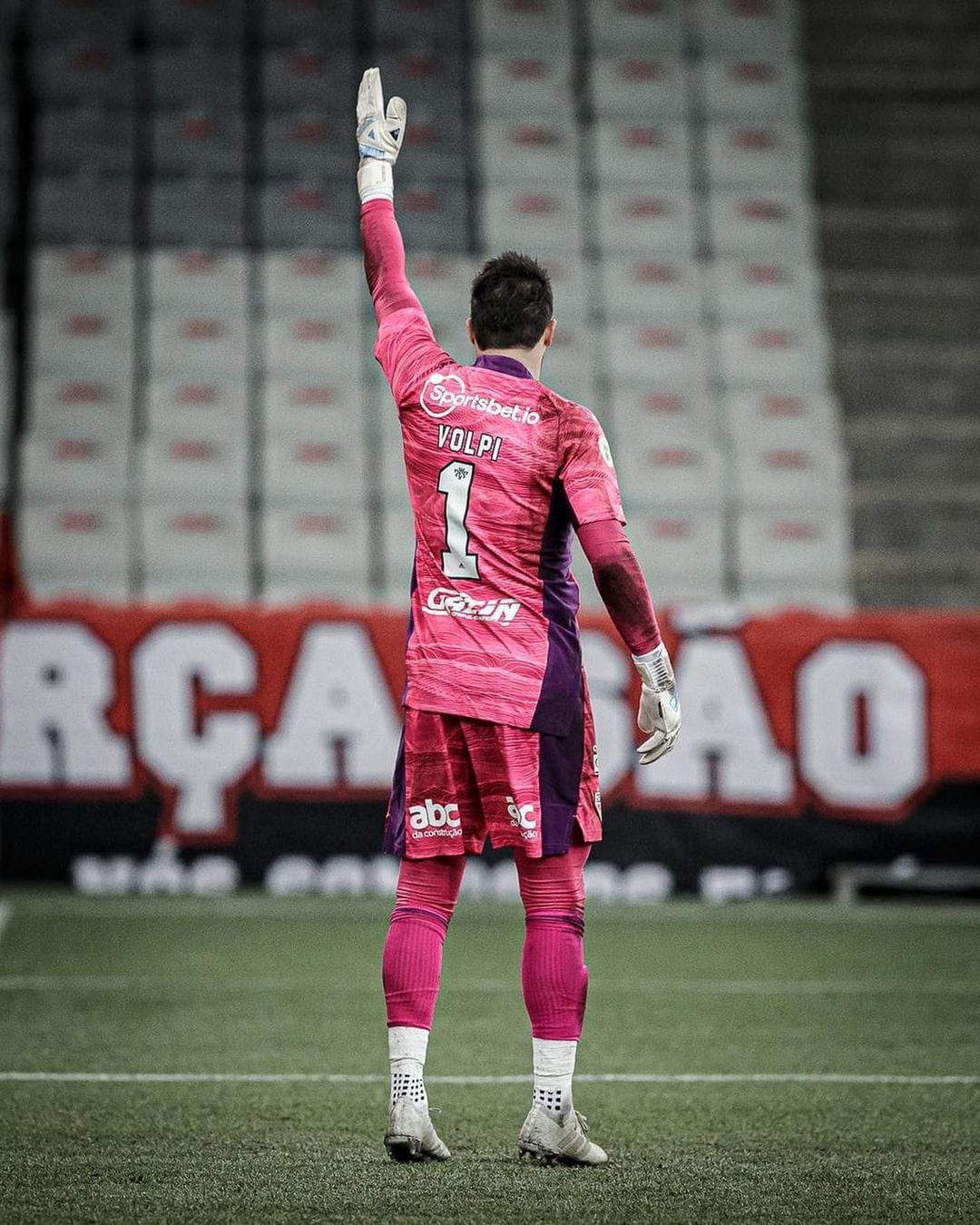 Tiago Volpi é questionado no São Paulo