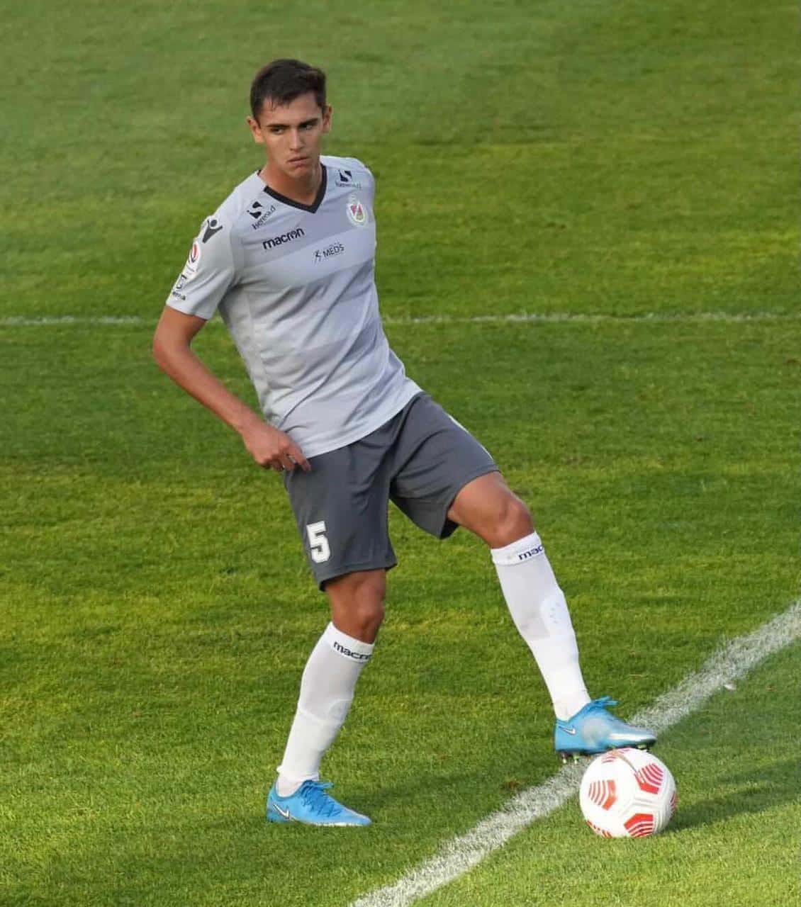 Athletico encaminha acordo com o zagueiro Lucas Fasson, ex-São Paulo