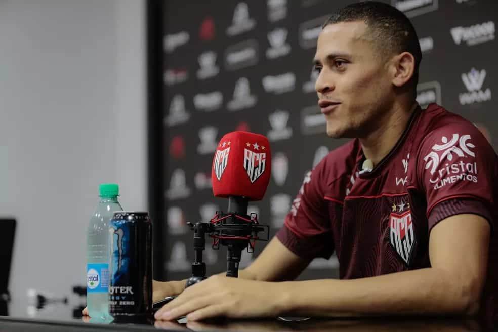 João Paulo comenta tabu do Atlético-GO em casa
