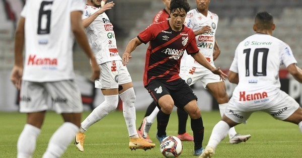 Pode chegar mais um!! Ponte Preta fica perto de acerto com Matheus Anjos, meia do Athletico