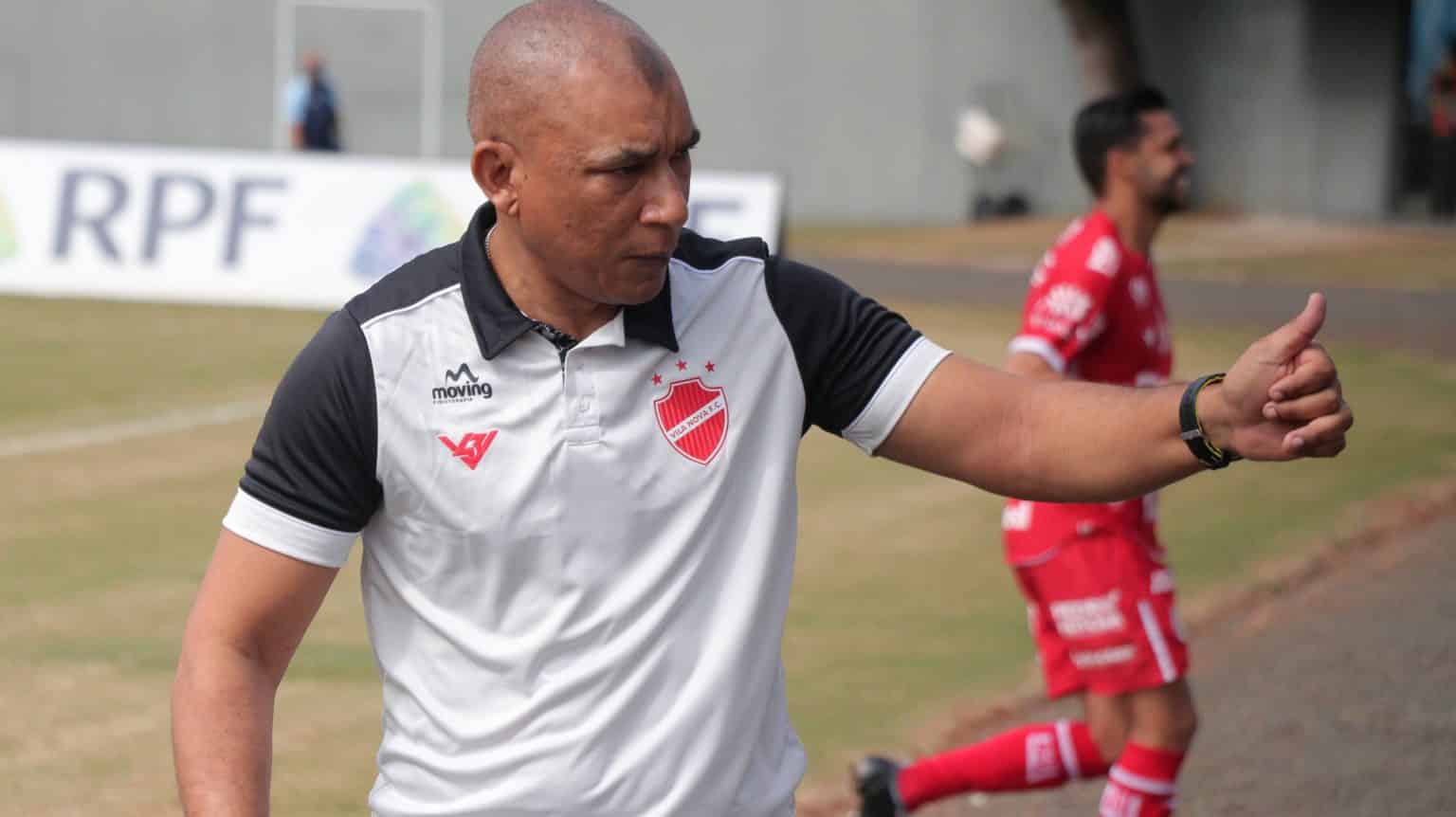 Após 12 dias, Hemerson Maria pede demissão do Vila Nova