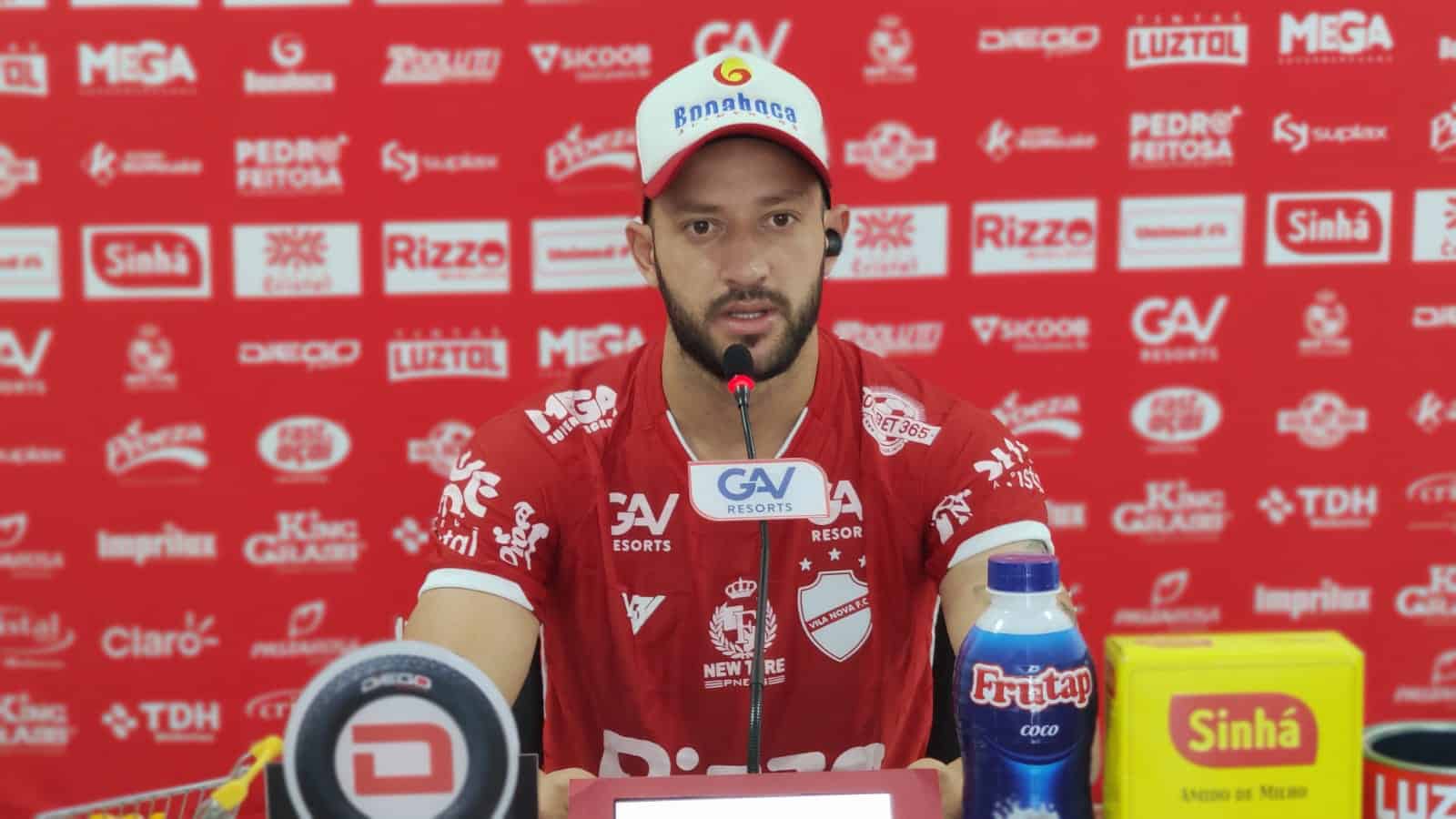 Diego Tavares promete garra e comenta sobre objetivo do Vila Nova na Série B