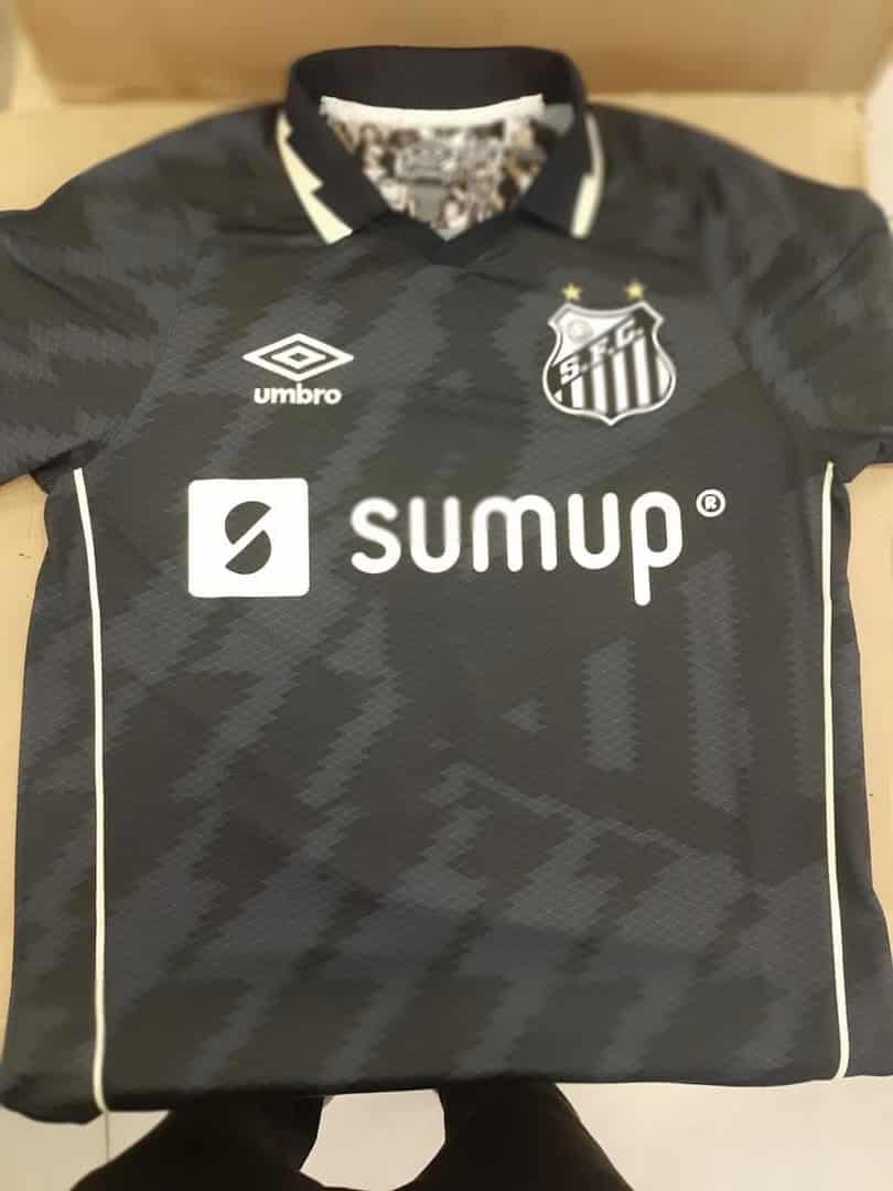 Vaza imagem da suposta 3ª camisa do Santos