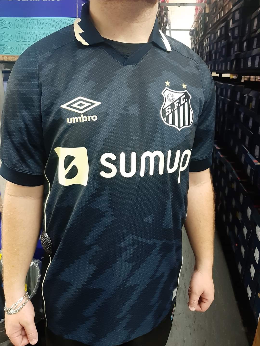 Vaza imagem da suposta 3ª camisa do Santos