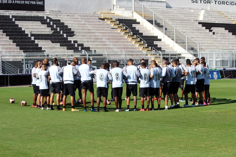 Vamos Ponte Preta! O time busca a quinta vitória seguida como mandante