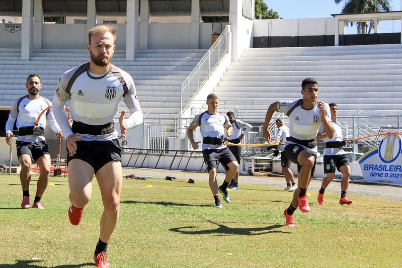 Mudanças no time titular? Gilson Kleina não terá André Luiz e existe a possibilidade de outras opções