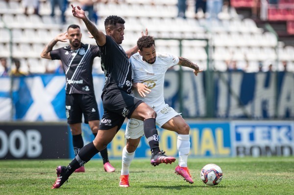 Moisés pode ser dúvida para o dérbi?