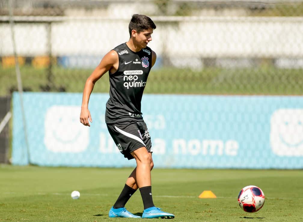 Colo-Colo tenta empréstimo de Angelo Araos, do Corinthians