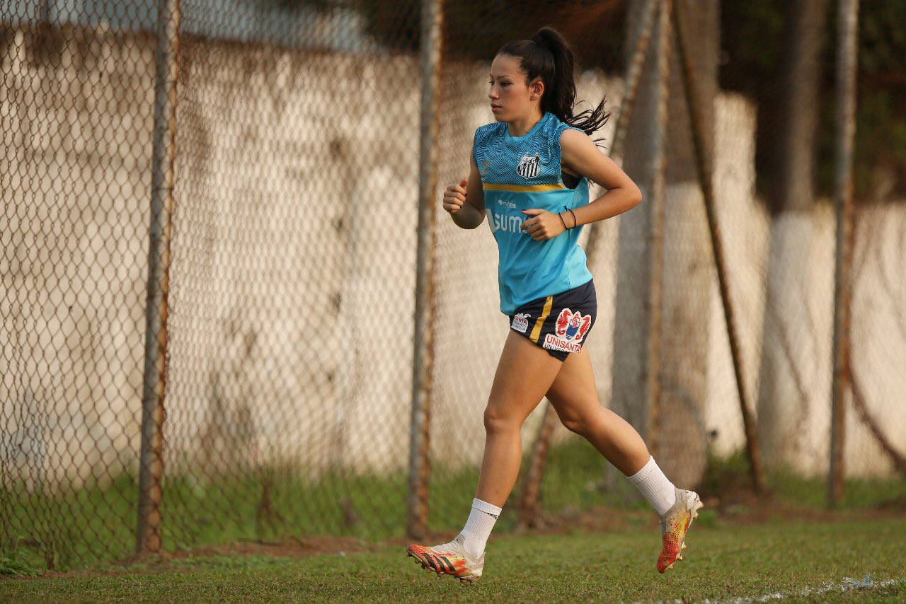 Bruninha comemora convocação e projeta clássico desta quinta (2) contra o Palmeiras