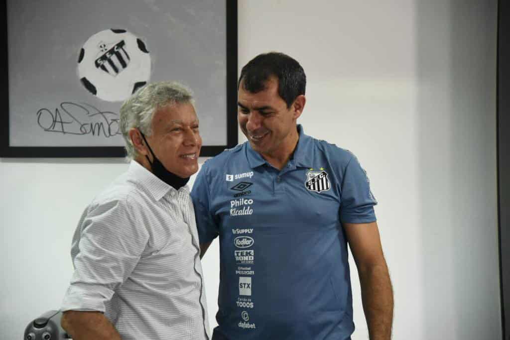 Carille destaca importância da volta da torcida: “Essa torcida apoiando o tempo todo”