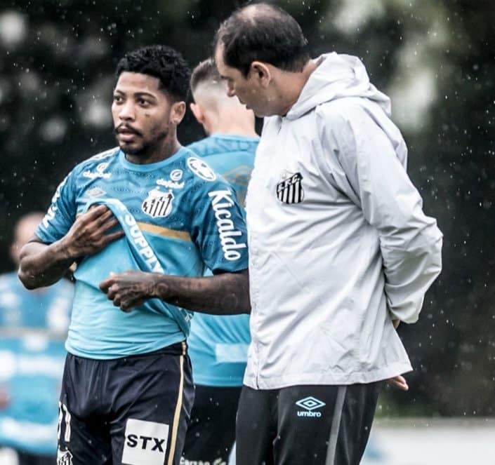 Rueda diz que Marinho está feliz, mas revela objetivo do futebol Árabe