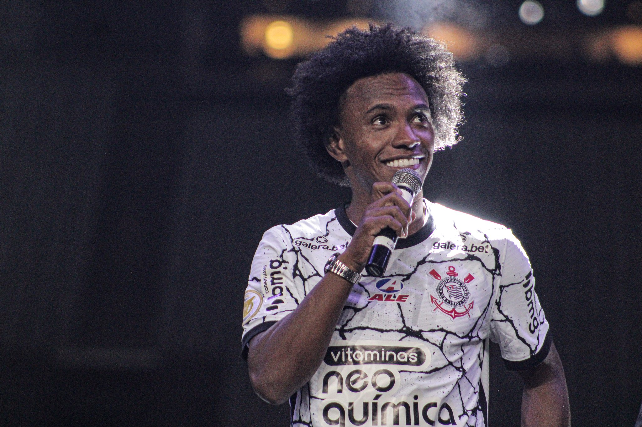 Willian está regularizado na BID e pode estrear pelo Corinthians