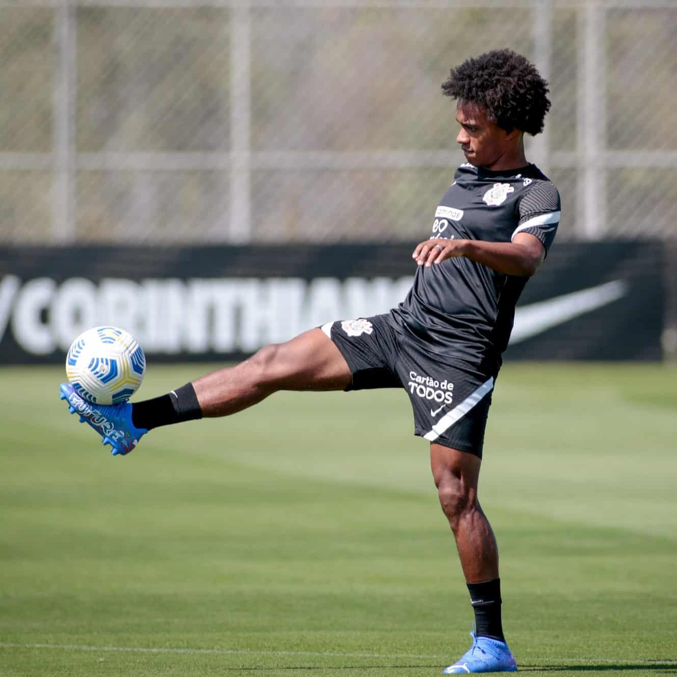 Willian traça objetivos no Corinthians: “Sonho em conquistar títulos”