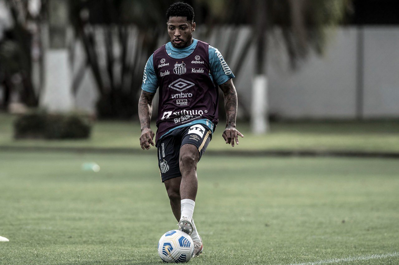 Marinho confirma erro médico e reclama de ajuda do Santos: “Não me respaldaram”