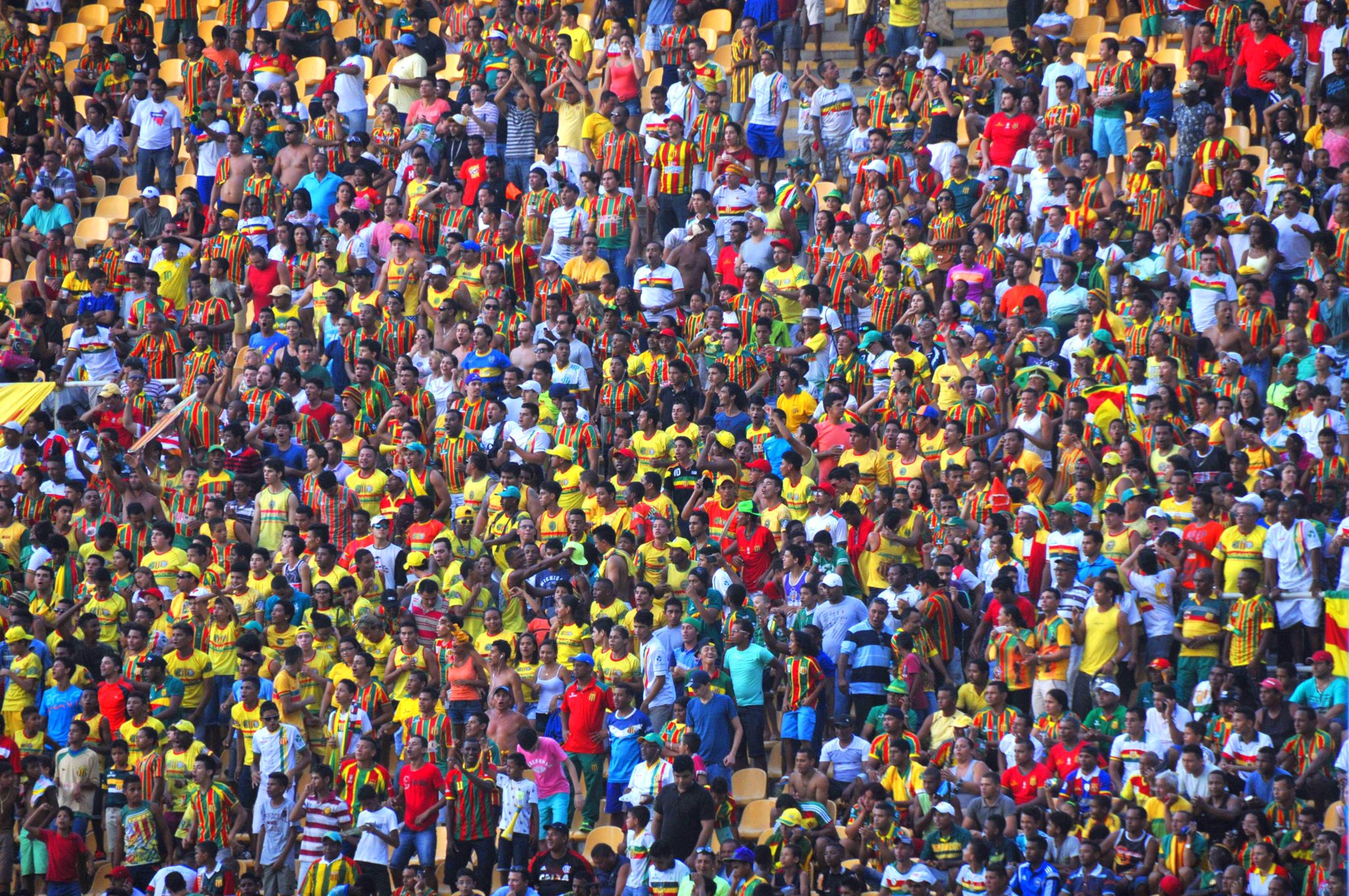 Com volta da torcida, Sampaio enfrenta Brusque pela Série B