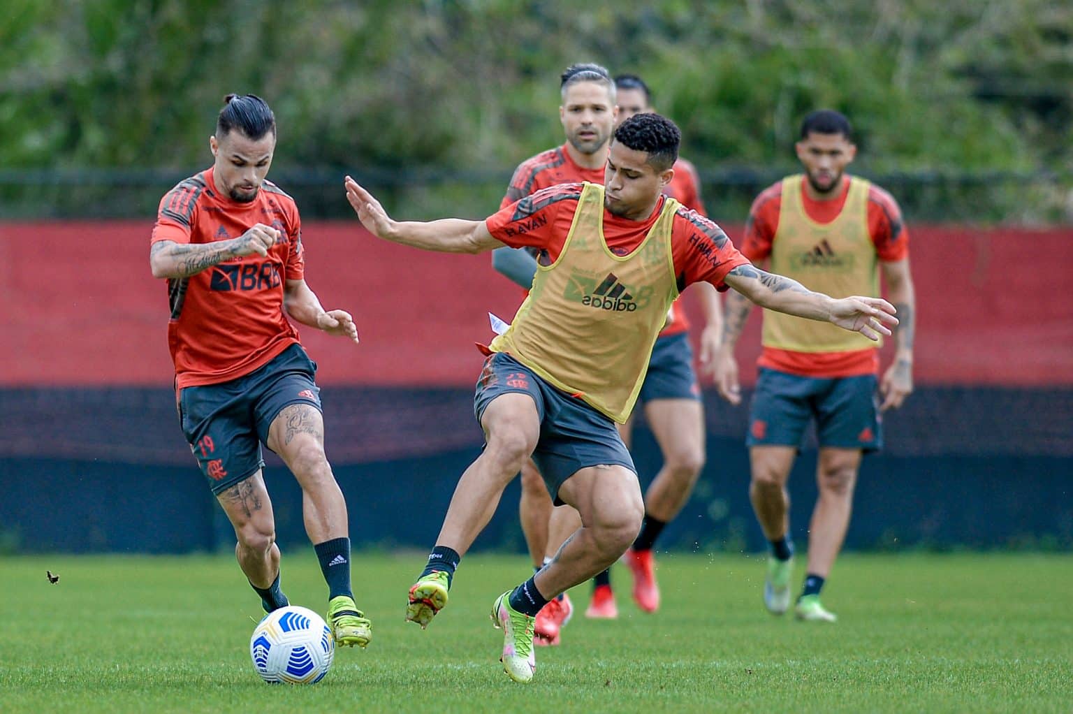 Elenco do Flamengo segue em treinamento no Ninho do Urubu