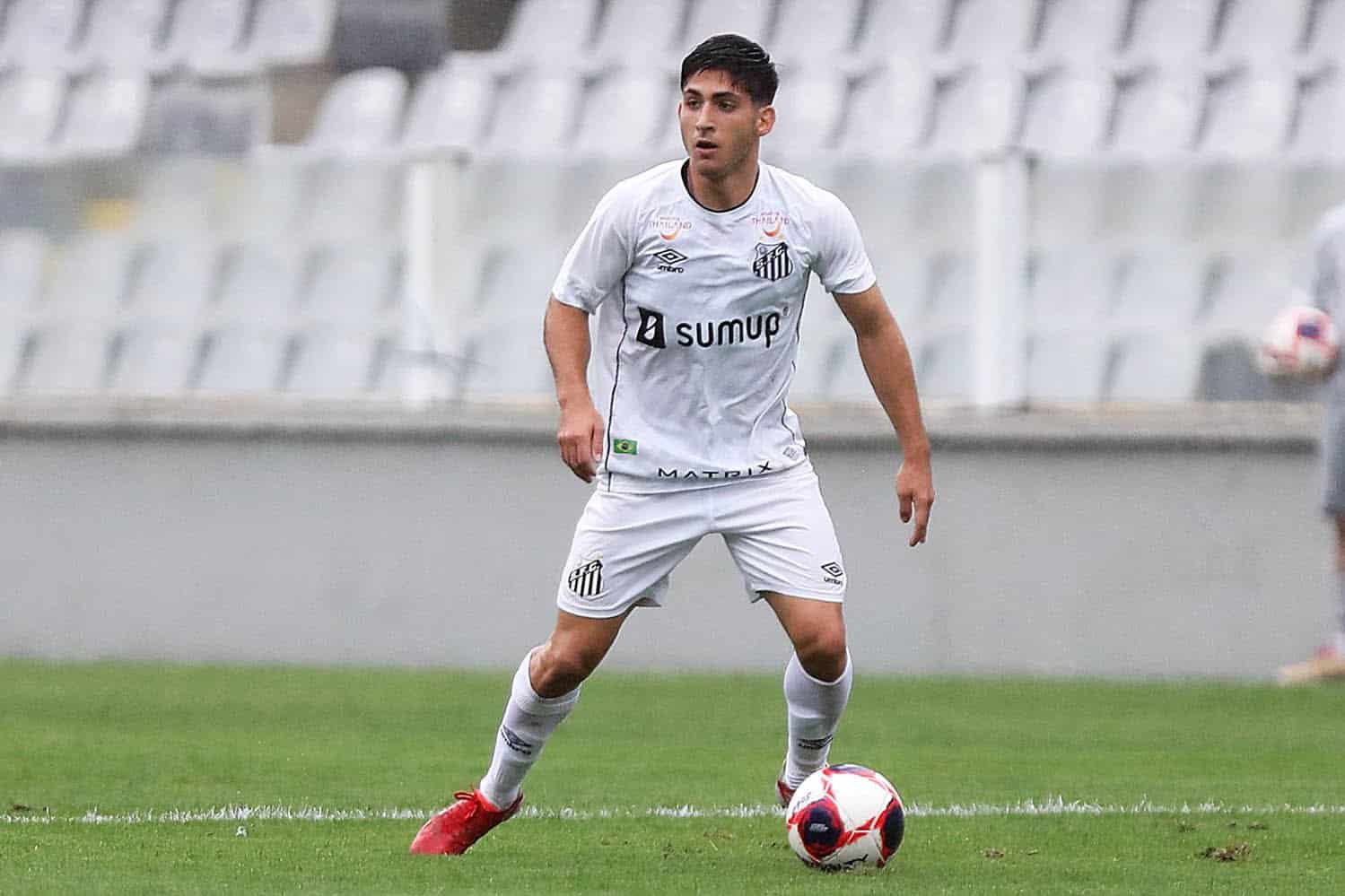 Matías Lacava comemora estreia no Santos: “Muito orgulhoso de poder vestir esta camiseta”