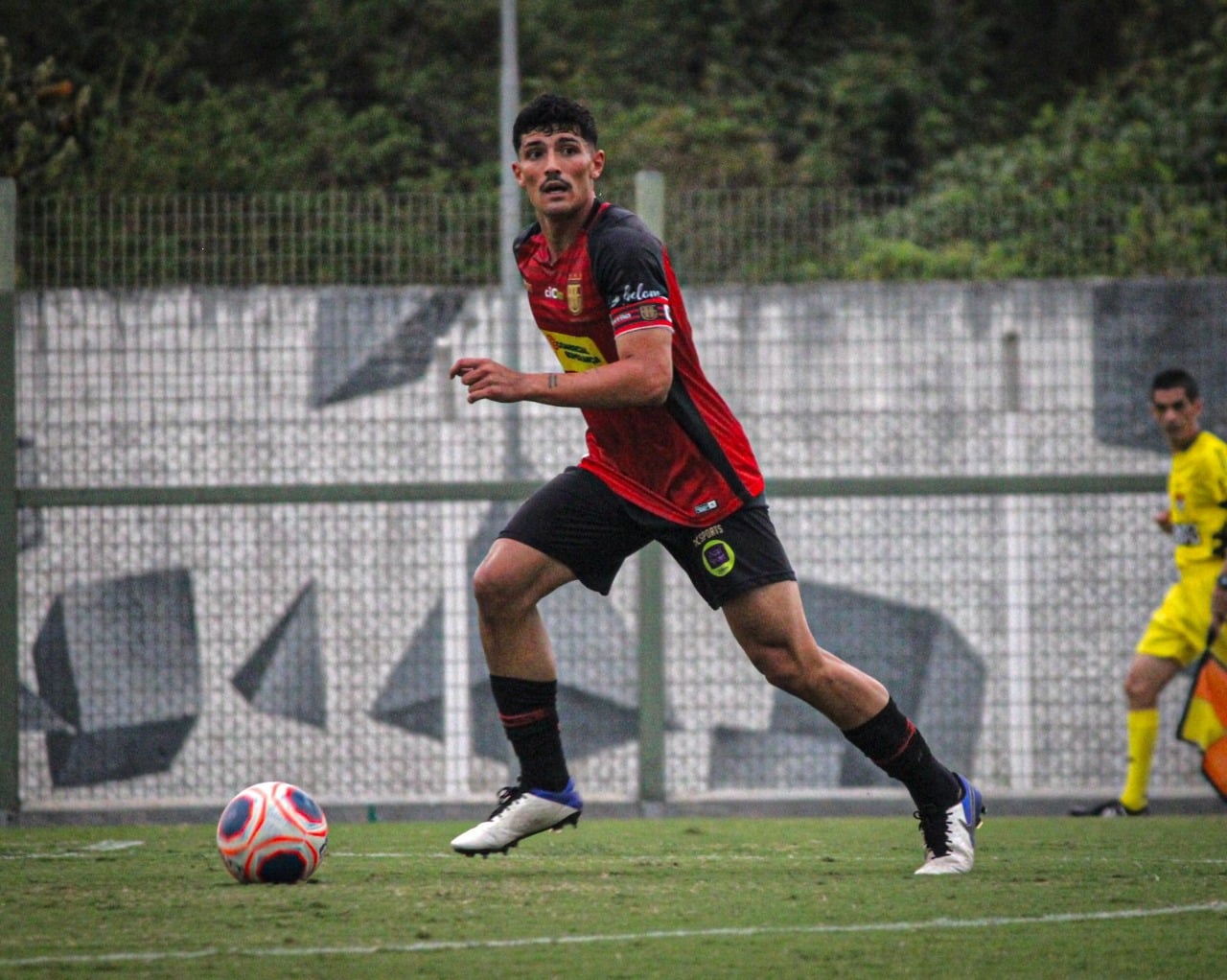 Capitão do AA Flamengo Sub-20, Breno Henrique projeta confronto contra o Taubaté