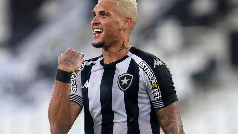 Eduardo Freeland fala sobre negociação com Rafael Navarro