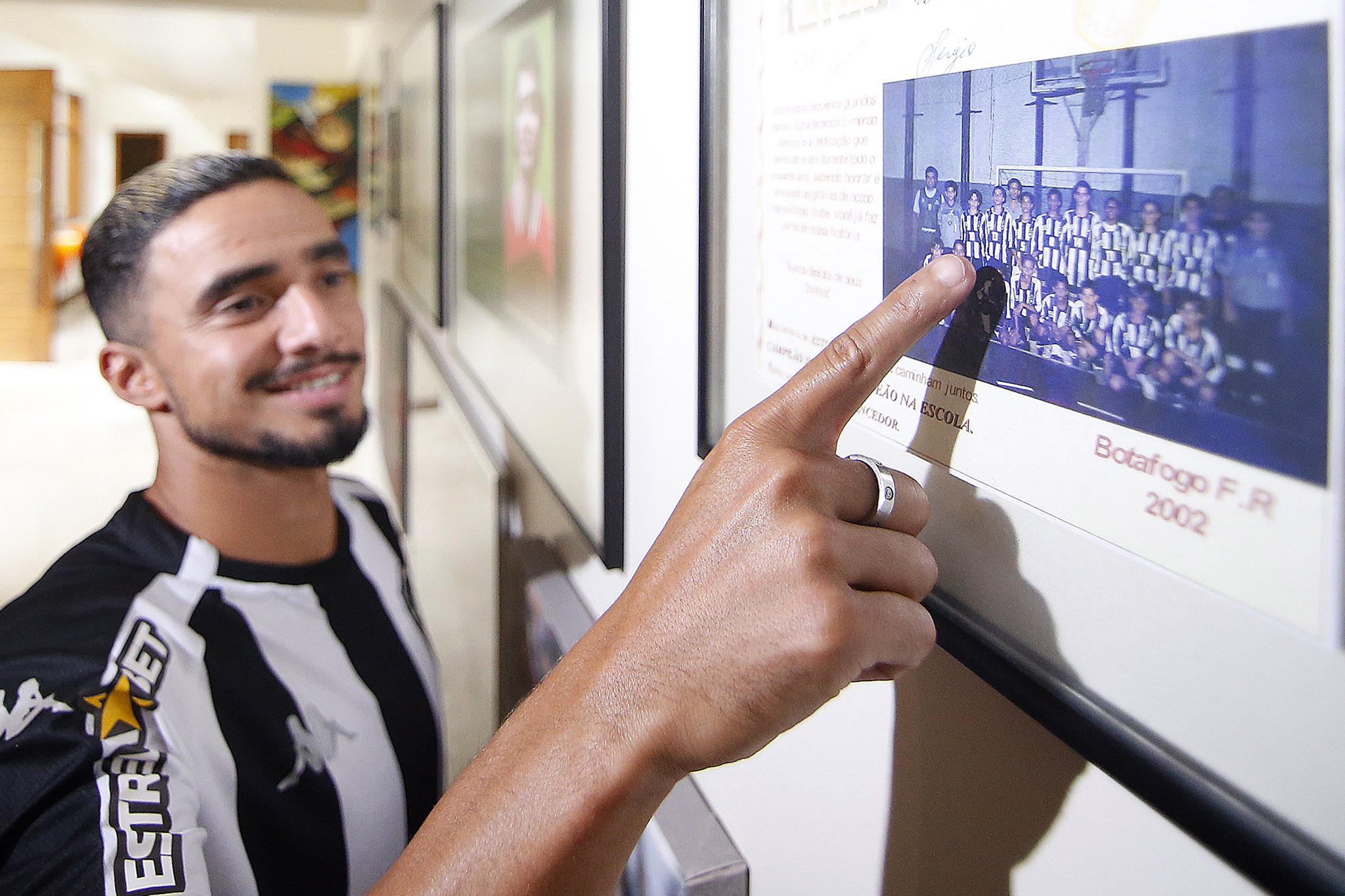 Rafael começa semana cheia no Botafogo