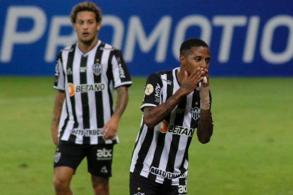 Tchê Tchê sobre Galo: “Sempre me vi com essa camisa”