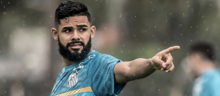 Felipe Jonatan revela incomodo momento do Santos: “Eu, particularmente, estou indignado com a situação”