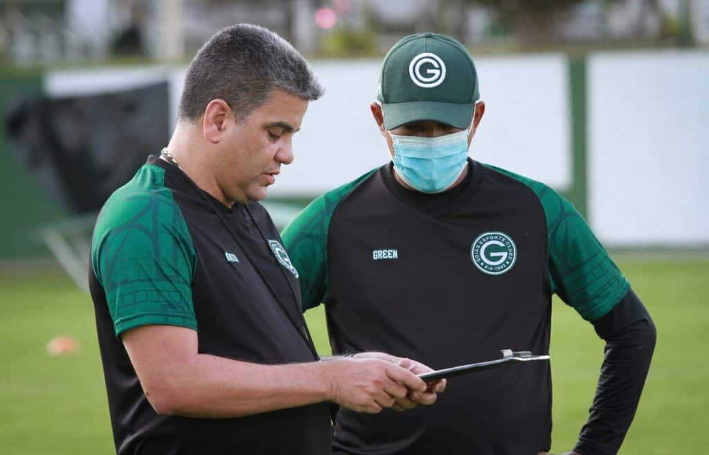 Marcelo Cabo define time para enfrentar o Cruzeiro