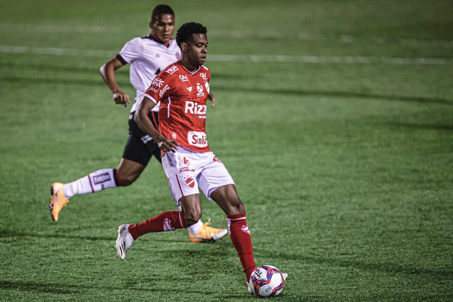 Moacir comemora retorno da torcida do Vila Nova ao OBA: “nosso 12º jogador”