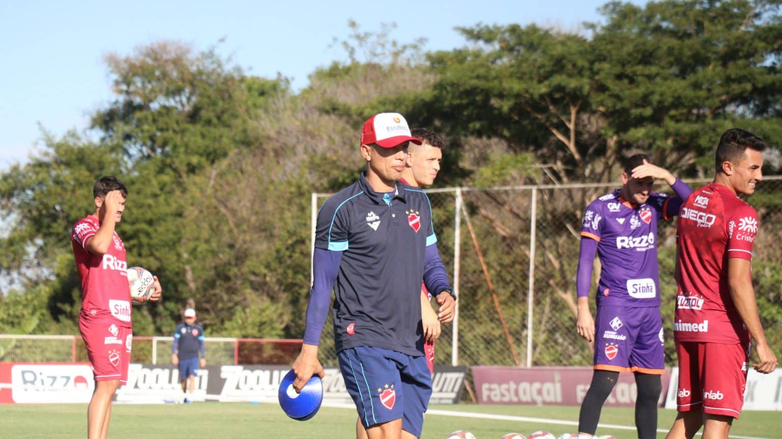 Ainda sem público, Vila Nova pode ter novidades contra Náutico