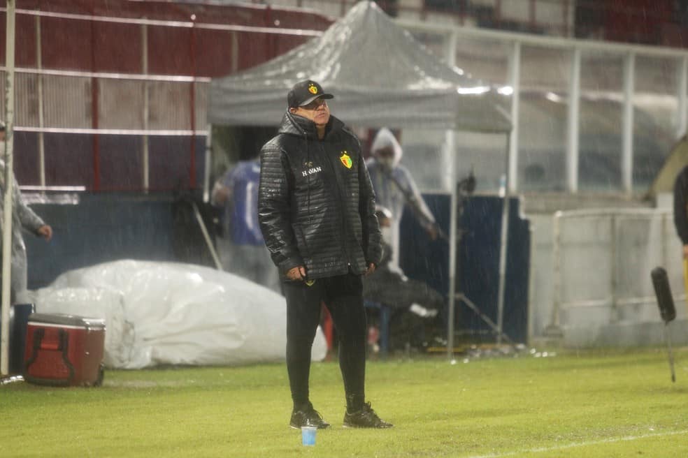 Waguinho lamenta empate: “Merecíamos os três pontos”